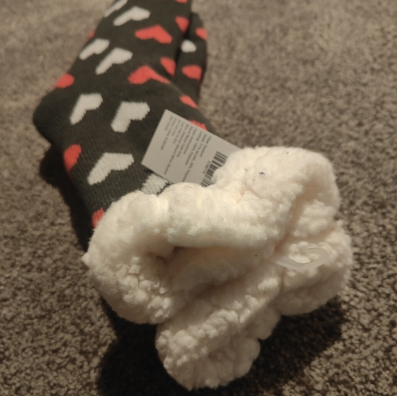 Rooted Soul Slipper Socks Hearts - Picture 3 of 4